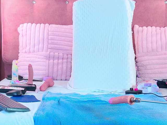Candy-Mari online show from August 5, 5:22 pm