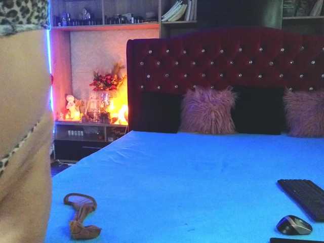 CandyBigbooty online show from June 30, 4:41 pm