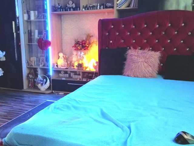 CandyBigbooty online show from August 7, 12:16 pm
