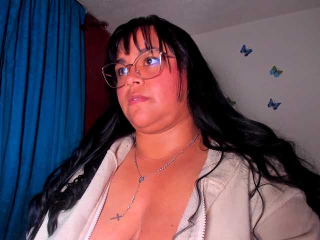 CandyBrowm online show from August 7, 1:38 am