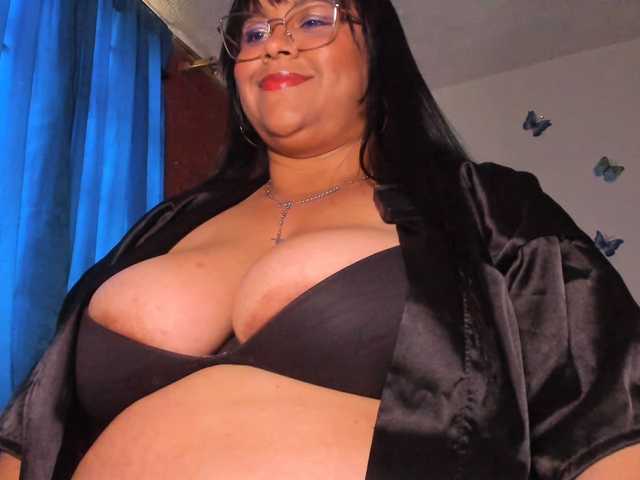 CandyBrowm online show from August 18, 1:06 pm