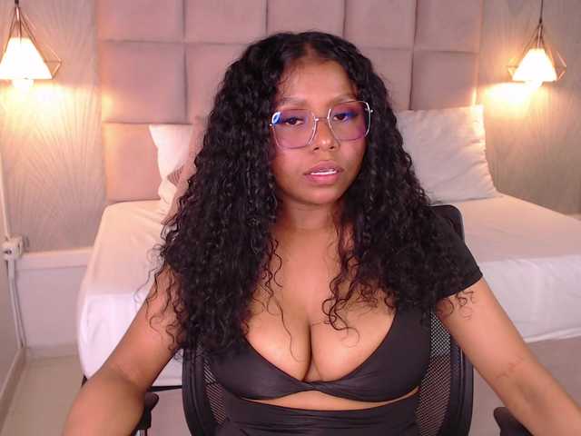 CandyBrunette online show from August 7, 4:40 pm