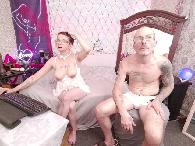CandysReaperCouple420 online show from May 31, 6:37 am
