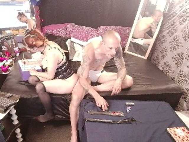 CandysReaperCouple420 online show from June 30, 8:15 am