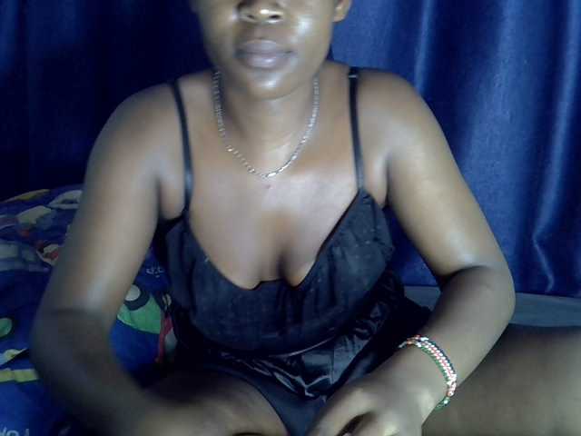 Caramel01 online show from August 12, 4:59 am