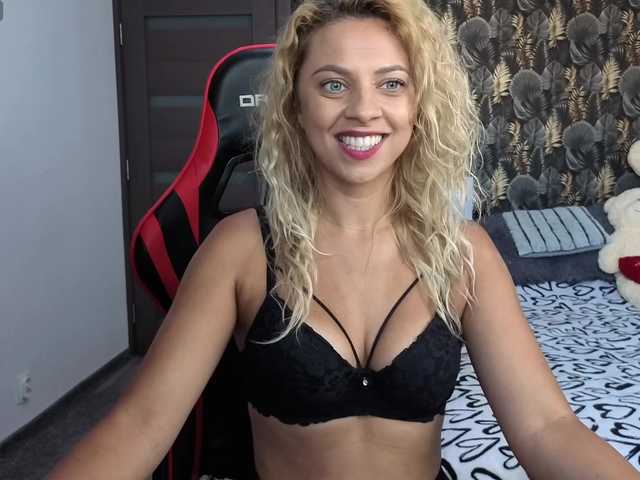 CarlaStaceeFun online show from August 3, 5:47 am