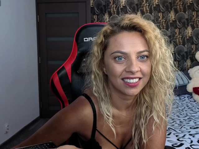 CarlaStaceeFun online show from August 3, 6:53 am