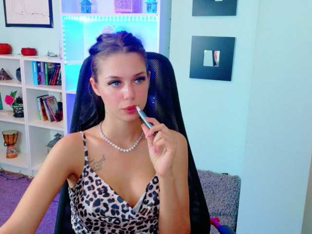 Carol-Anna online show from August 6, 10:36 am