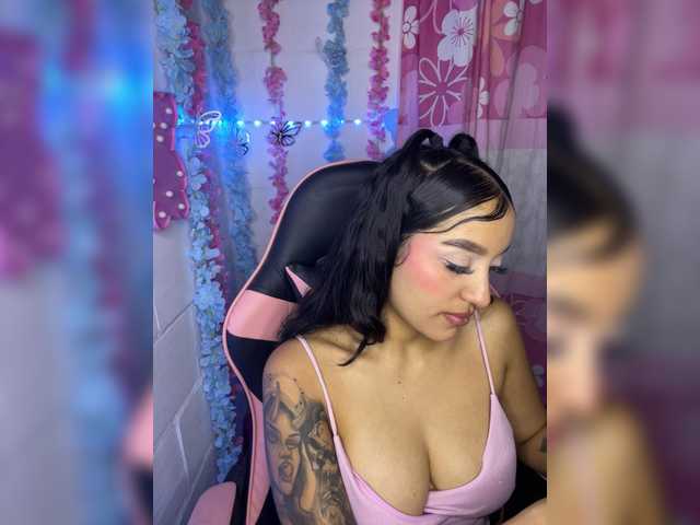 KelsiEvans online show from July 19, 12:56 am