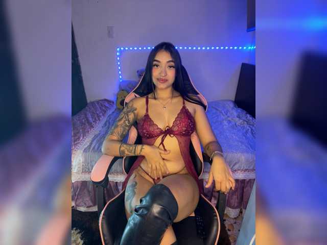 KelsiEvans online show from September 2, 5:09 am
