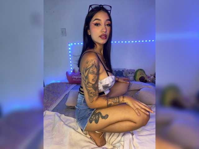 KelsiEvans online show from September 5, 3:33 am