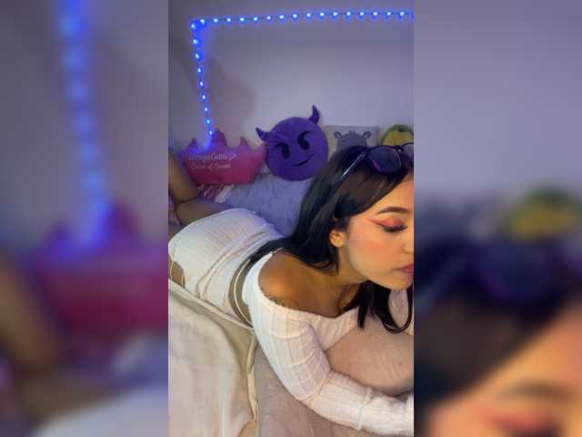 KelsiEvans online show from September 5, 5:45 am