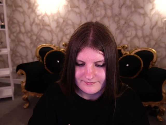 CassandraGoldd online show from August 9, 3:57 pm