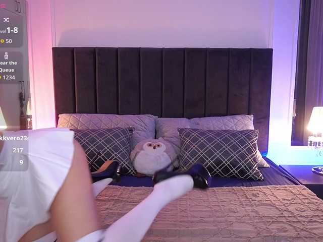 CassandraStars online show from July 28, 3:23 am