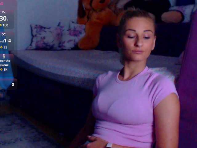 CassieSpell online show from August 4, 9:34 pm