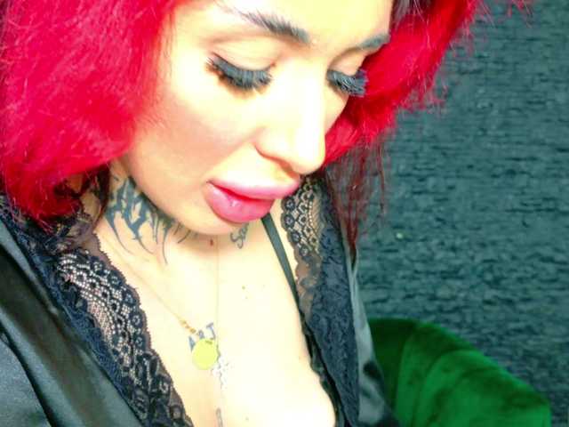 CassyFoxyy online show from August 4, 9:28 am