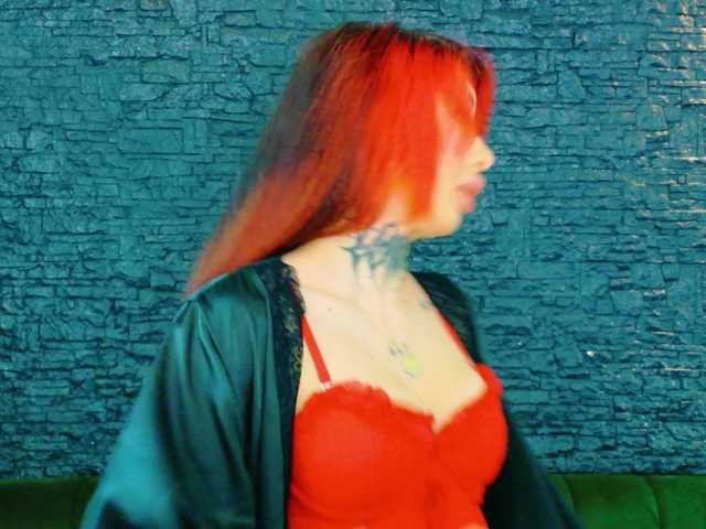 CassyFoxyy online show from August 7, 6:13 am