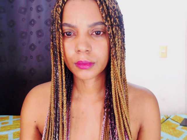 CataSantana  online show from July 11, 12:22 pm