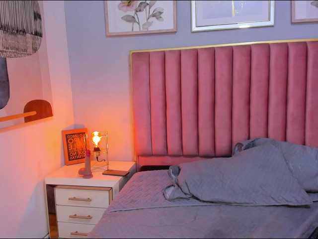 CatalinaFox online show from August 11, 1:24 pm