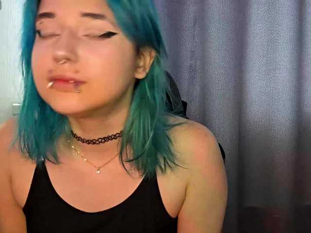 CatherynDowns online show from August 5, 6:11 am