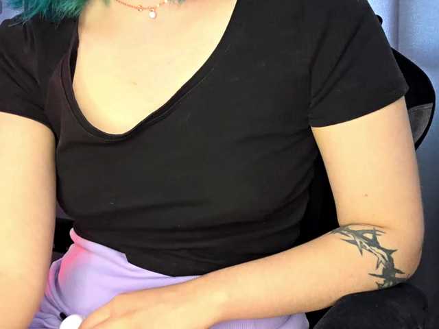 CatherynDowns online show from August 7, 7:52 am