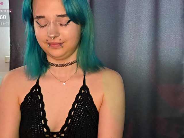 CatherynDowns online show from August 12, 7:54 am