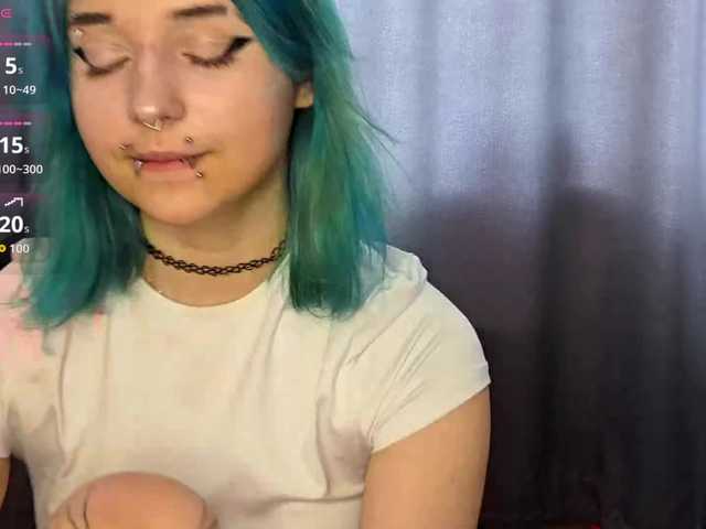 CatherynDowns online show from August 18, 8:42 am