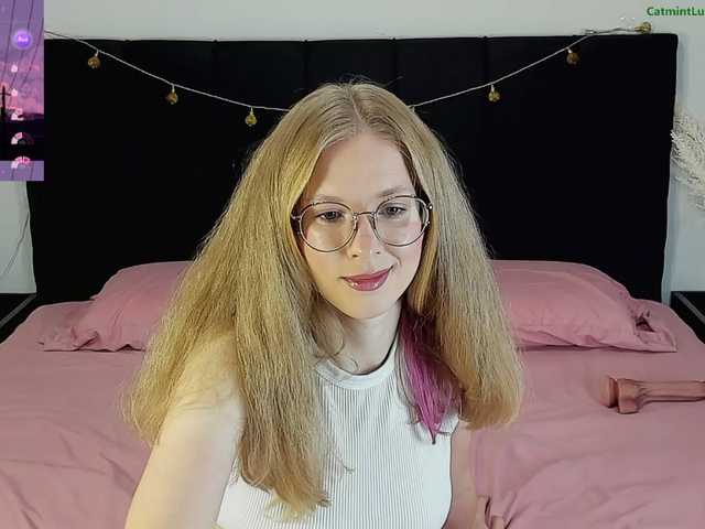 CatmintLush online show from August 12, 1:52 am