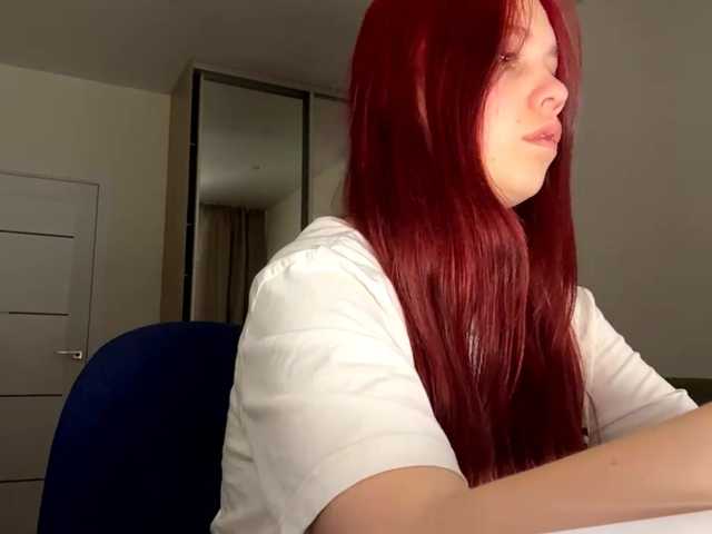CelenaMile online show from August 9, 5:47 pm