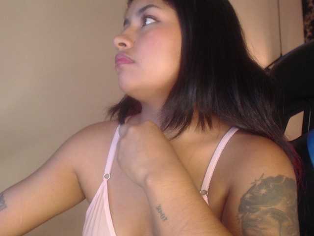 ChantalPetit online show from August 11, 4:53 pm