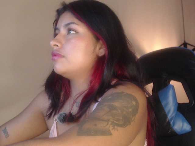 ChantalPetit online show from August 11, 6:10 pm