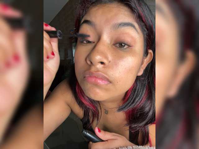 ChantalPetit online show from August 12, 11:23 am