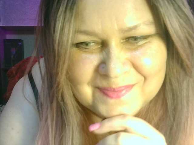 CharleeKendall online show from August 4, 8:50 pm