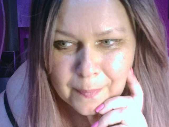CharleeKendall online show from August 4, 11:24 pm