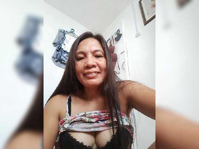 CherrieRose30 online show from August 1, 2:50 am