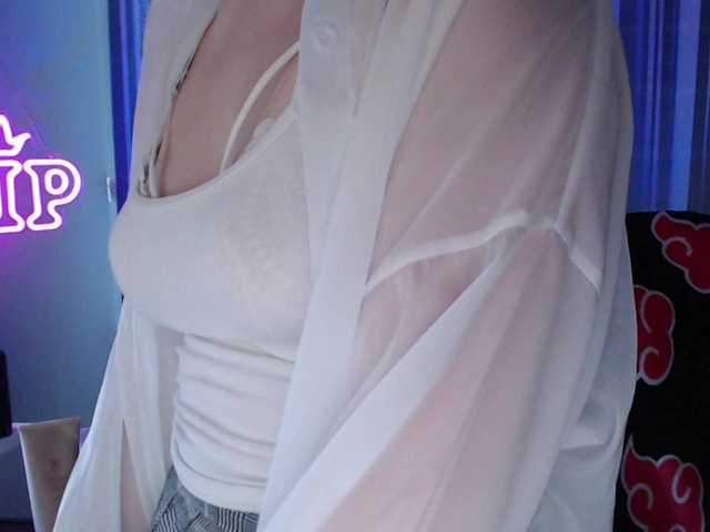 Cherry-Luna online show from August 3, 5:42 pm
