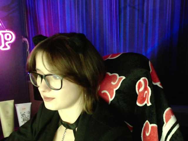 Cherry-Luna online show from August 4, 8:06 pm