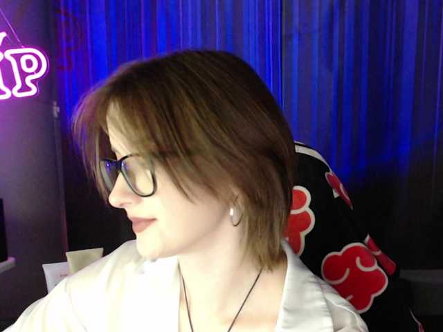 Cherry-Luna online show from August 15, 8:35 pm