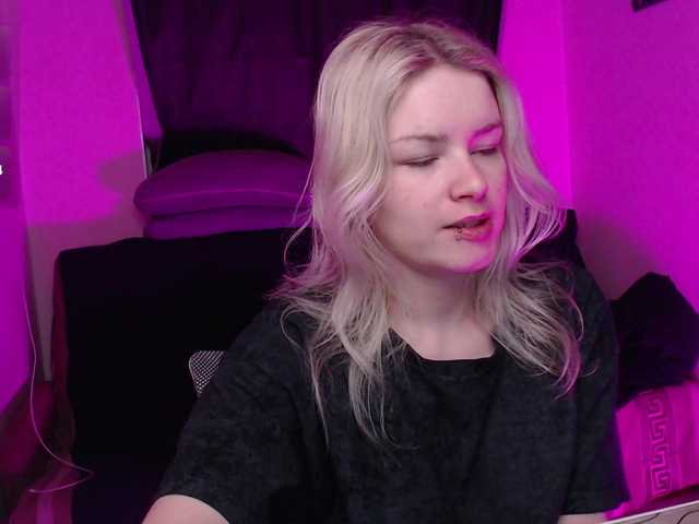 CherryNight666 online show from July 25, 9:19 pm