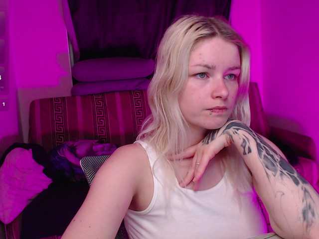 CherryNight666 online show from August 3, 10:17 pm