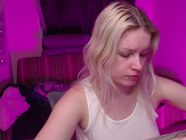CherryNight666 online show from August 3, 11:23 pm