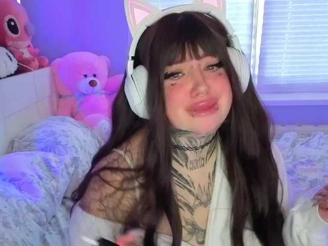 Chibiis online show from September 1, 2:51 pm
