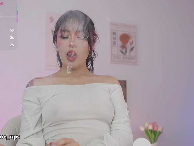 ChloeEvans online show from August 14, 6:39 am