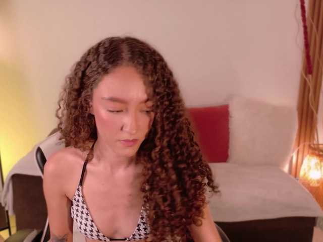 ChloeMoreti online show from July 31, 11:32 pm