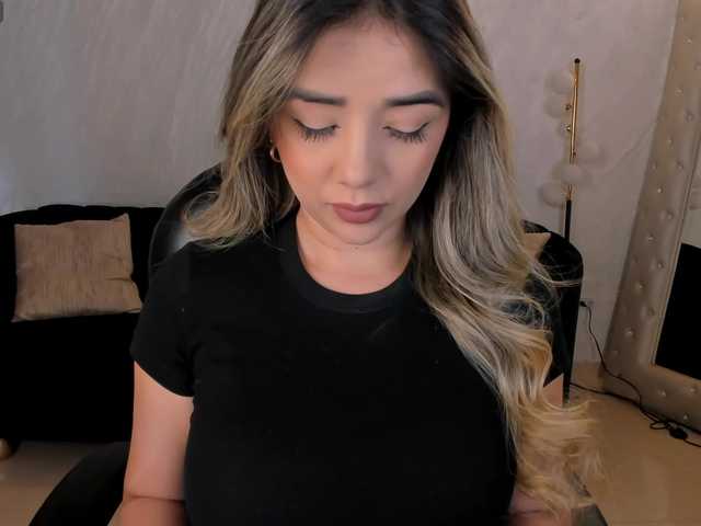 ChloePreston online show from August 4, 11:51 am