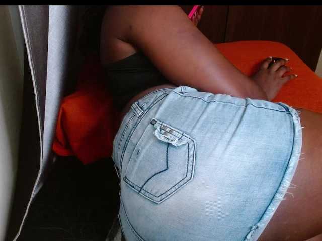 Chocolateebony1 online show from April 17, 4:08 am