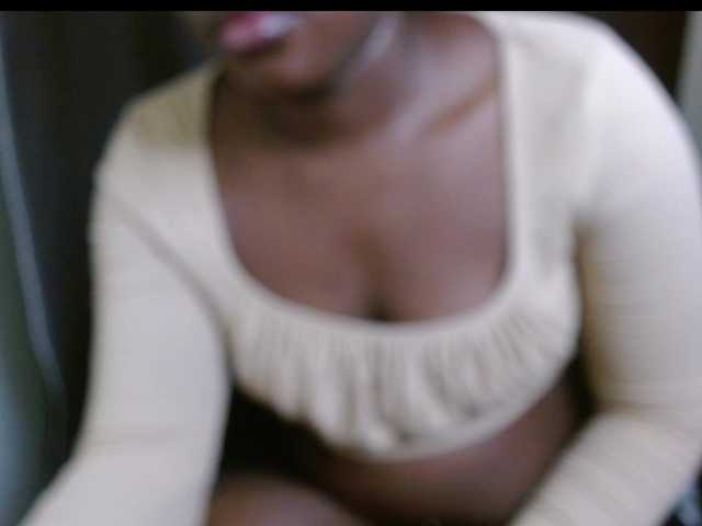 Chocolateebony1 online show from June 12, 10:28 pm