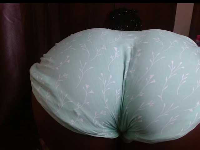 Chocolateebony1 online show from June 17, 9:58 pm