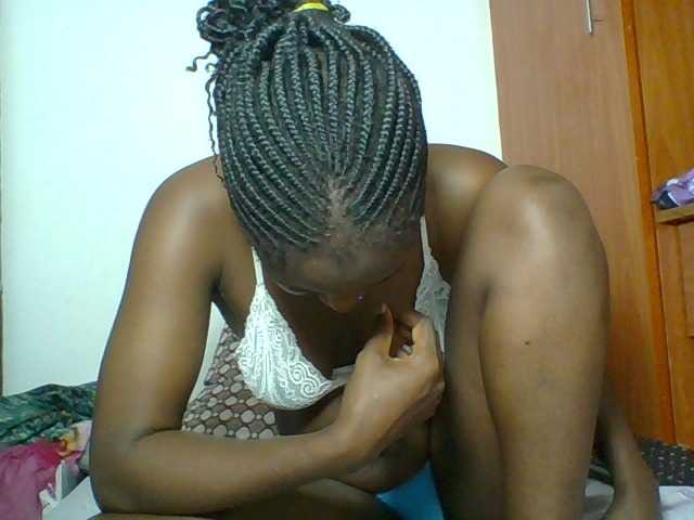 Chocolateskin4 online show from August 14, 9:29 pm