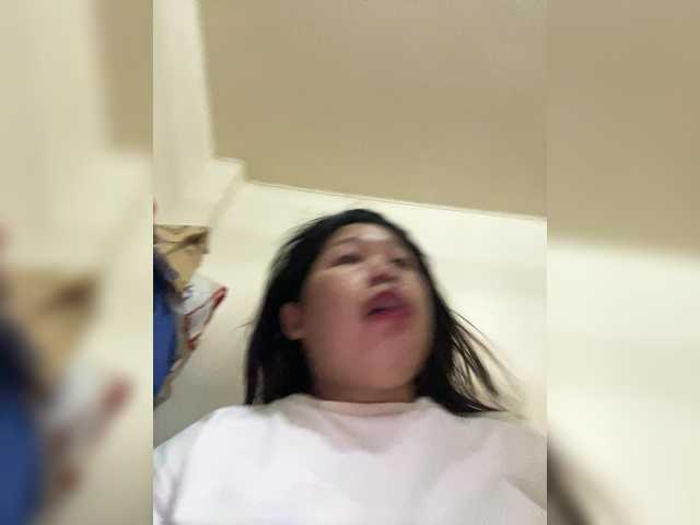 ChubbyBabe31 online show from August 9, 4:35 am